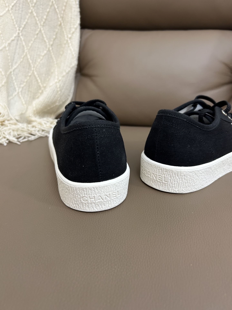 Ch**el sneakers